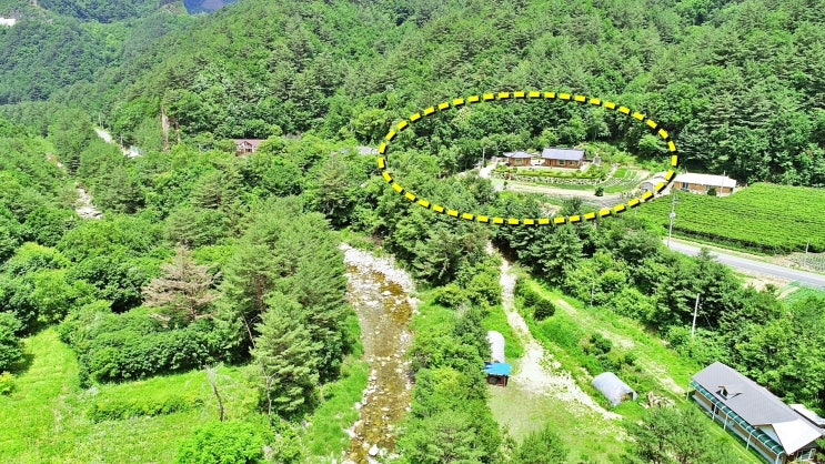  (매매 완료)전원주택 오대산자락 한없이 맑은 계곡물 뒤로는 울창한 국유림숲 멋진 황토벽돌기와집매매