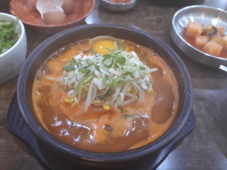  오랫만에 알렉스 누나와 처음보는 알렉스..
