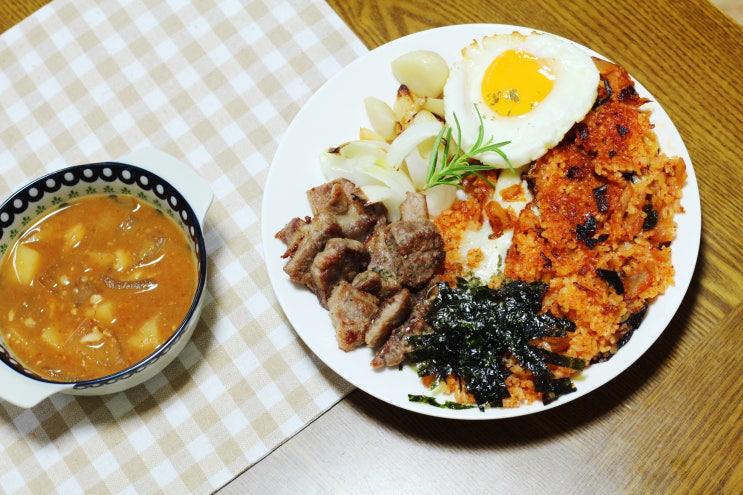  강식당2 김치밥이 피오씁니다 만드는방법 / 레시피 (ver.욕심꾸러기) 목살함께! 자취요리의 끝판왕