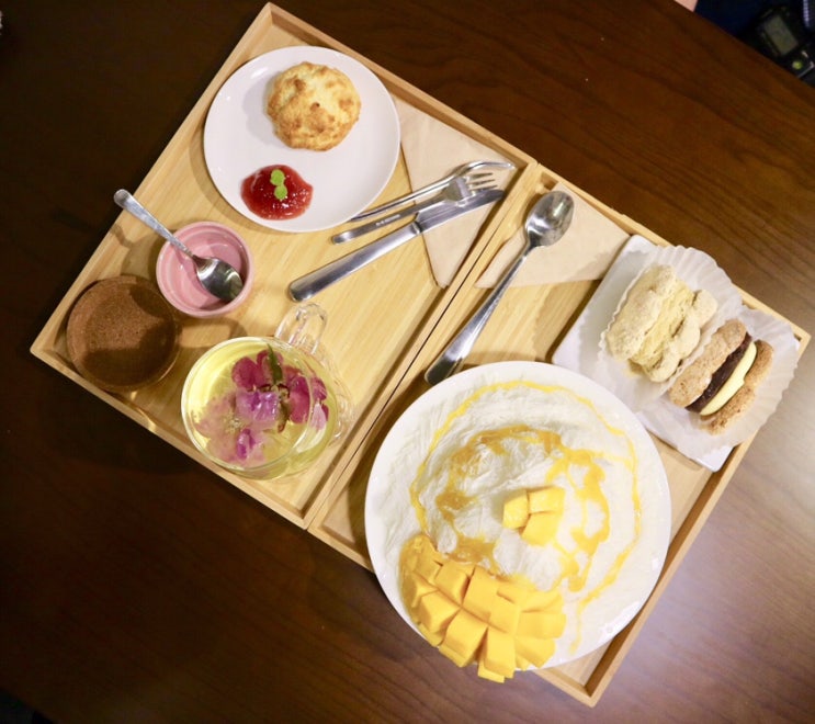  고양스타필드카페 _ 블루아일 ) 다쿠아즈 가 맛있는 원흥역카페 / 분위기 좋은 고양스타필드 카페 :)