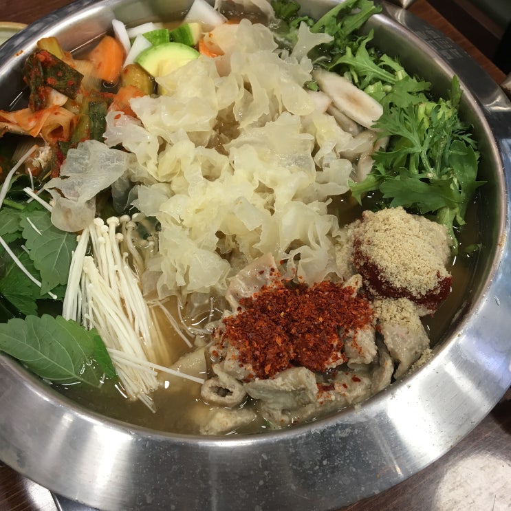  대전 둔산 맛집 '백그릇국밥' , 둔산동 점심 메뉴는 백그릇 국밥에서 해결하세요 (feat.곱창전골 JMT)