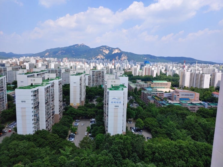  아파트 누수 비가 올 때 창문 위아래 타일 바닥 등 창가 주변에서 물기 발생 확장 마루 썩음 등의 원인 창틀 실리콘 하자 처리 대장