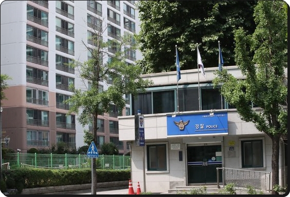  고승덕 부부, 이촌파출소 부지 이어 건물도 사들였다···용산구 매입 부담 커져