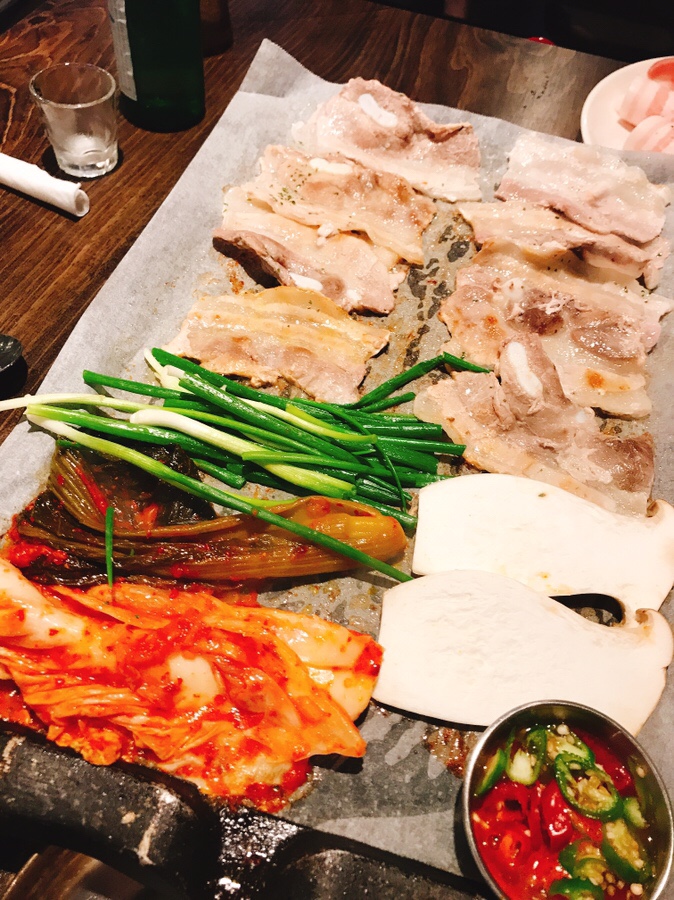  김해 삼겹살 맛집 두대갓 “두툼한대패삼겹갓김치”