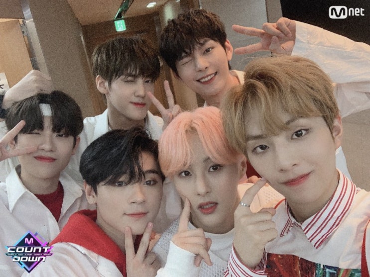  프로듀스X101 엠카운트다운 셀카