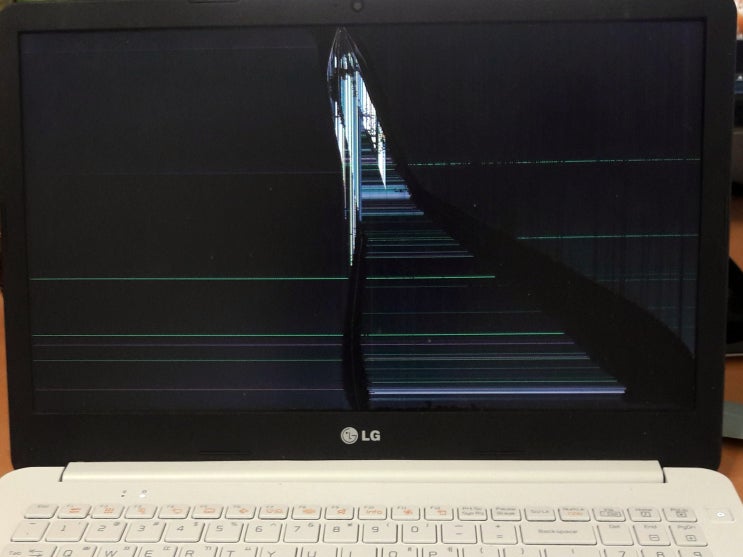  광주 노트북 액정 교체 15UD340-LX2TK