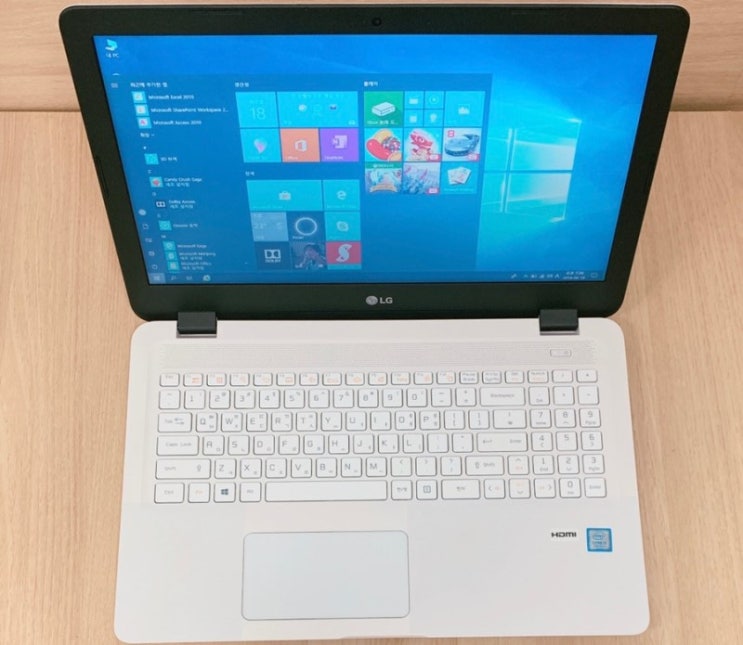  LG울트라북 15UD470-GX3DK i3-7100U / 4G / SSD 128G / Intel HD 620 / 15.6인치 / Win10 599,000원