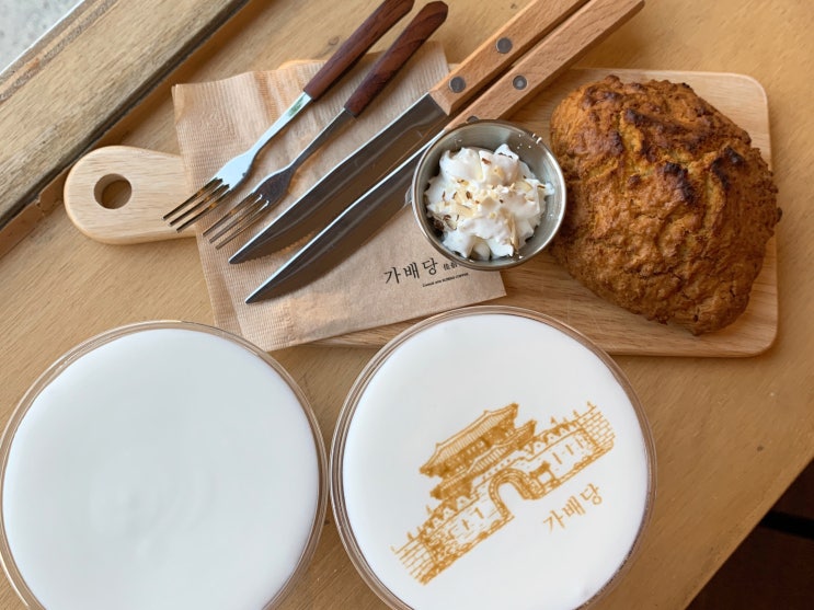  수원행리단길카페 가배당 그림가배가 신기한 아인슈페너가 맛있는