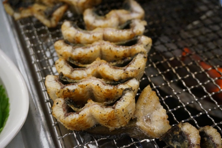  수원 인계동 장어 맛집 장어촌 국내산 민물장어 장어숯불구이