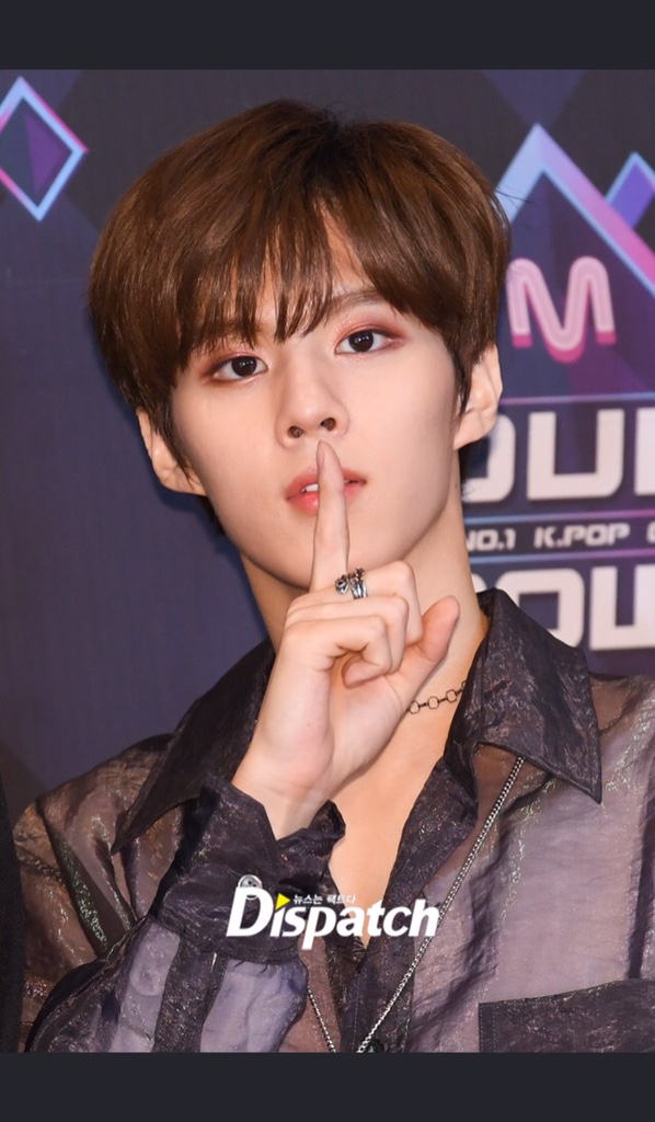  [프로듀스 x 101]엠카운트다운 출동 김우석, 빠져드는 섹시