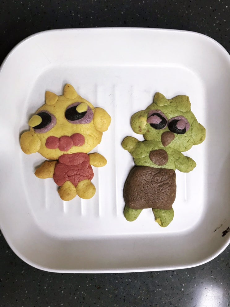  엄마표놀이 :: 토이쿠키로 신비 금비 쿠키만들기 놀이