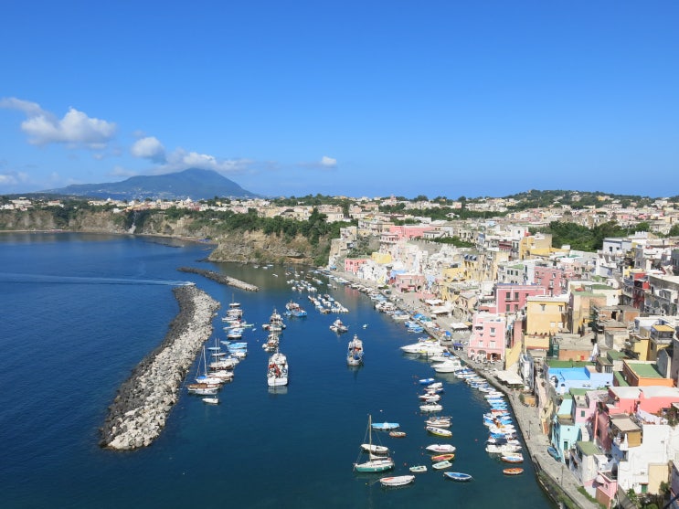 이탈리아 자유여행- 나폴리 근교 추천 영화 '일 포스티노' 촬영지 프로치다섬