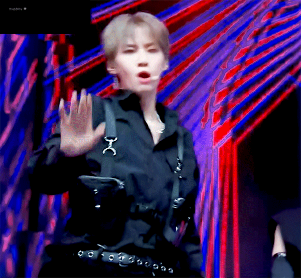  프로듀스 X 101 이진혁 엠카운트다운 움직여 역시 무대장인 인정!