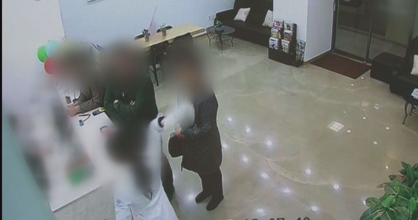 <궁금한 이야기Y> 한 치과의사의 수상한 진료, 베트남 아내 폭행 사건 <궁금한 이야기Y> 한 치과의사의 수상한 진료, 베트남 아내 폭행 사건
