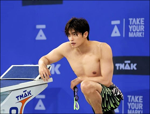  성훈 성형전 키스마크 송지은 나이 ?