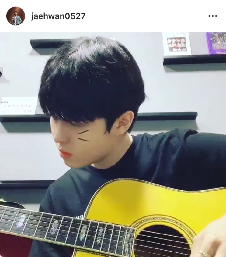  김재환 안녕하세요 1000시간 연속 차트인 소식 외 오늘자 출구 없는 매력 이모저모