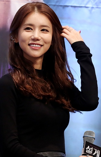  영화 설계 오인혜 노출 드레스