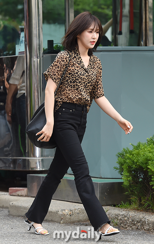  위즈위드 카렌화이트 단독 콜라보 슈즈! #레드벨벳 #웬디 #배우 #박은혜