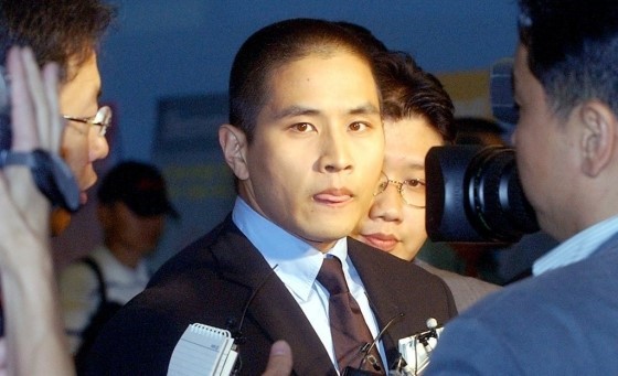 "국군 장병은 국민도 아니냐" …유승준 입국 반대 청원 하루 만에 3만명 동의 "국군 장병은 국민도 아니냐" …유승준 입국 반대 청원 하루 만에 3만명 동의