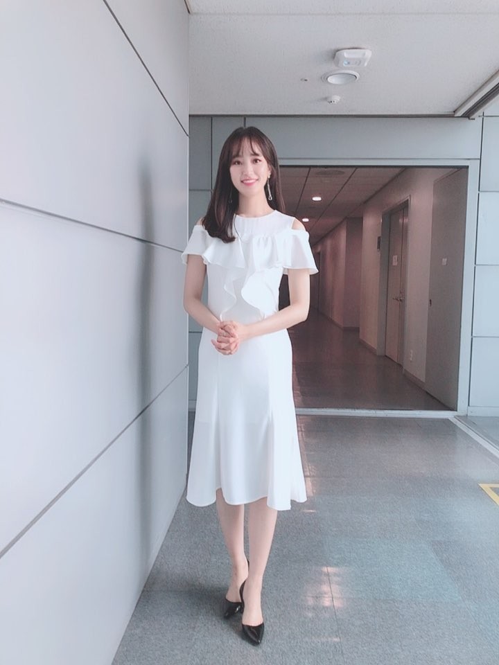  예쁜 아나운서옷추천sbs 영재발굴단 주시은아나운서가 입은 흰원피스에요^^