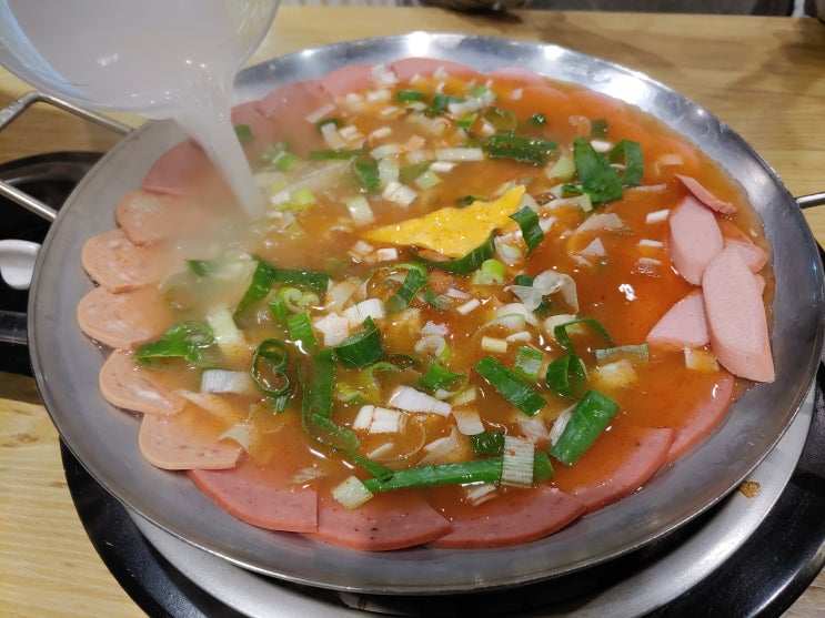  건대 밥집 놀부부대찌개 스타시티점으로