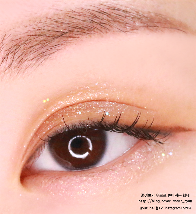  [토니모리] 트로피칼 시리얼 글리터 플레이크 전색상 발색 화려한 휴가메이크업 해봐요 ! (+ 무료나눔 이벤트)