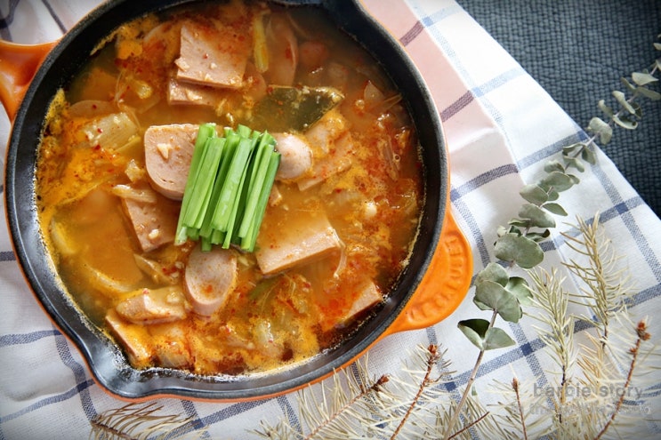  캠핑클럽 첫방송 부대찌개 레시피는 헬로네이처!!