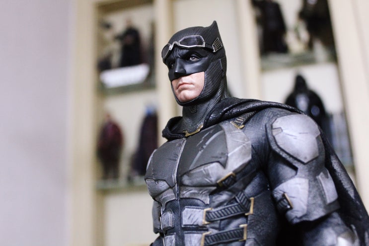  [ HOTTOYS ] 1/6th  MMS438  Justice League  BATMAN         (Tactical ver.)