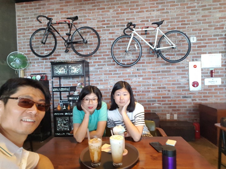  군산당일치기, 군산공설시장, 써비스분식, 매운잡채, 돼지짜글이, 카페196, 그때그시절, 진포해양테마공원 - 2019.07.14(일)