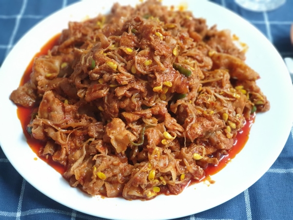  맛블's  "콩나물 대패삼겹살 볶음"