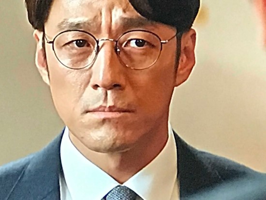  60일 지정생존자 5회 줄거리 리뷰 / 지진희 대통령 권한대행으로 최재성 해임/ 지진희 손석구 비서실장 임명/ 강한나 이준혁 테러와 관련있다고 생각/ 