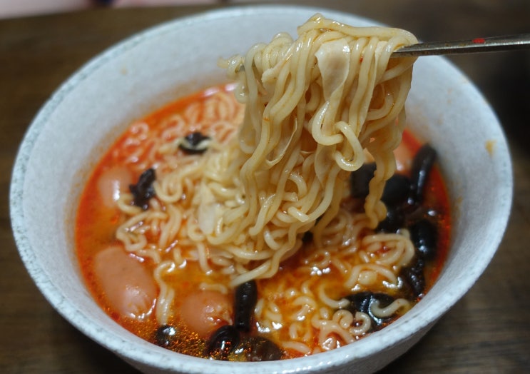  마라탕 라면 오케이 마라라면 :) 우리쌀이에요