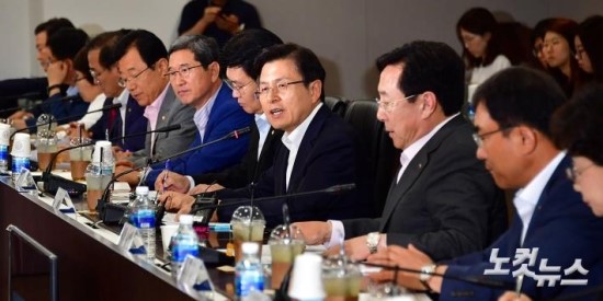  [현장]황교안님 중소기업인간담회/한국당디지털정당위원회임명장수여식/황교안님기자회견/15일최고위원회의
