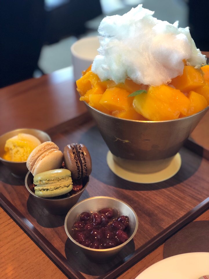  맥퀸즈 라운지 [아난티코브]에서 애프터눈 티와 빙수 + 럭키슈에뜨 원피스