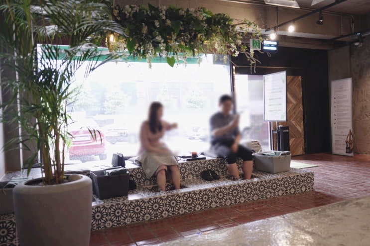  신사역 족욕하며 힐링 강남 오로시카페