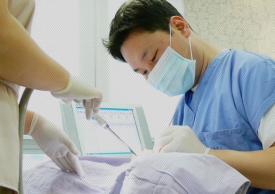  잇몸성형 치료 방법 중에 구강전정술에 대해서