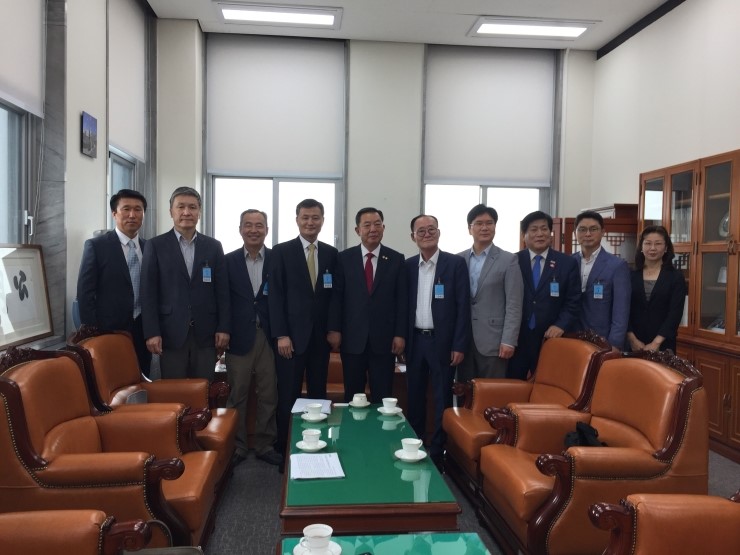  재외한국학교이사장협의회(회장 정희천), 국회 방문 ‘재외국민교육지원 법률개정’ 통과 촉구, 국회 교육위원회 이찬열 위원장, 조승래 간사, 김한표 간사, 해외 한국학교 지원[상해한인신문]
