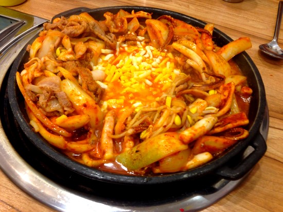  오징어와 돼지고기와 콩나물의 조화...ㅠㅠ넘나맛있어!!!