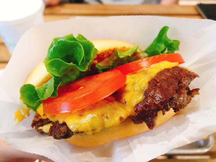  명불허전 맛있는 햄버거_쉐이크쉑 분당점