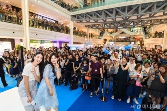  "히잡 쓴 이슬람 여성일수록 화장에 더 신경써"