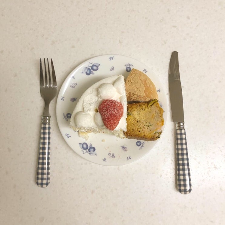  20190711 집순이의 빵런치와 백수의 그림일기