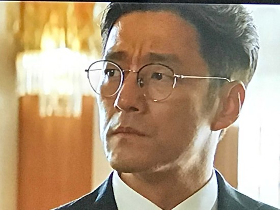 60일 지정생존자 6회 줄거리 리뷰/ 이준혁 방공호에/ 배종옥 119는 방공호라는 사실을 알고 강한나에게 도면을 줌/ 지진희 허준호에게 청와대로 다시 와달라고 부탁