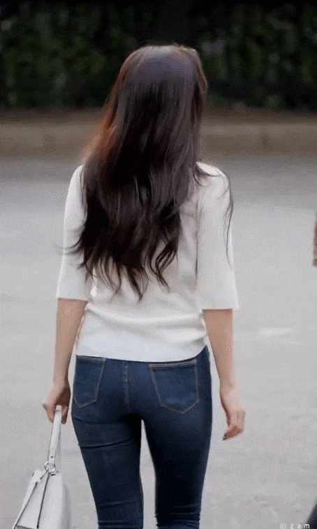 레드벨벳 조이 청바지 몸매 뒤태 움짤 레드벨벳 조이 청바지 몸매 뒤태 움짤