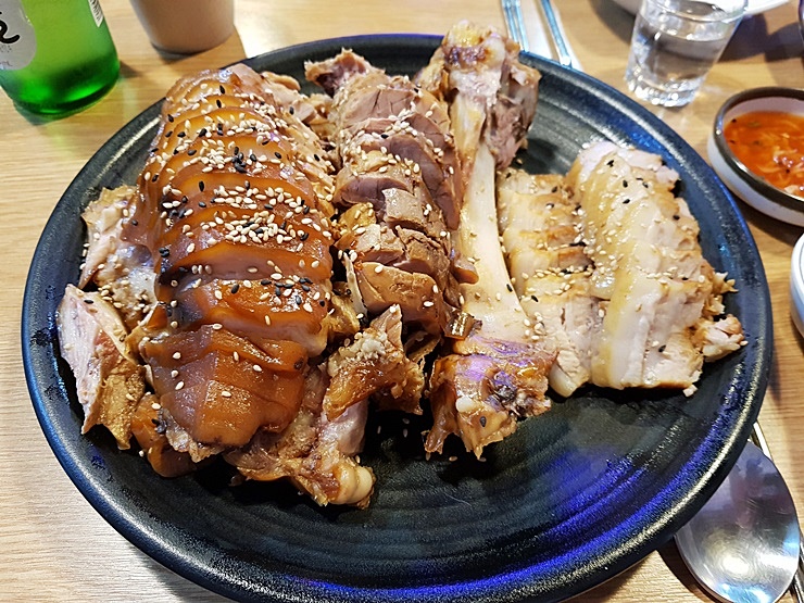  신풍역 맛집 서민갑부에도 소개되었던 대박 족발집