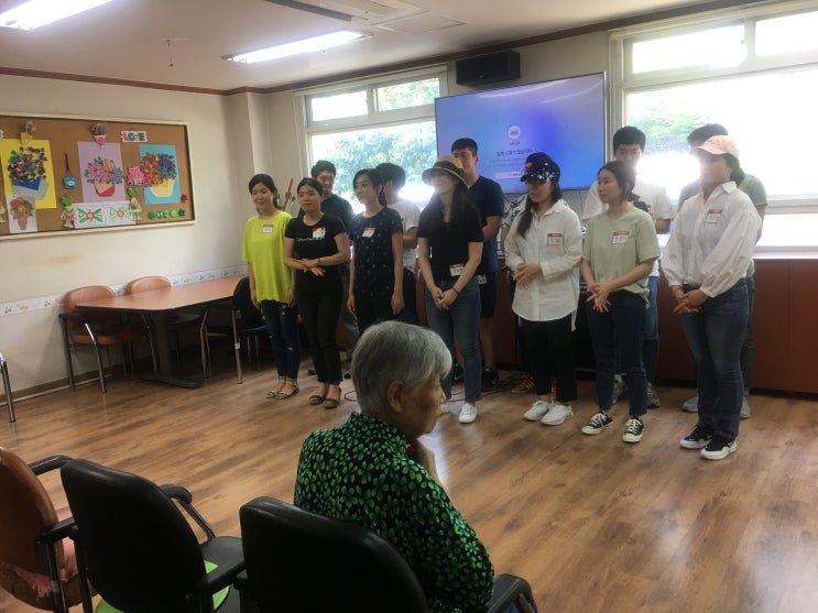  분당우리교회 조이스 청년부 / 하희의집 /  공연관람 / 간식대접 / 선물전달/루터대학교용인노인복지센터