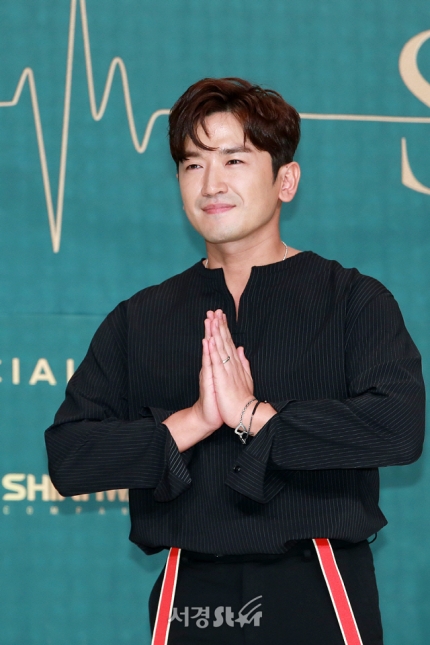  [한국남자]작은 오해라던 신화 이민우, 강제추행 혐의 檢 송치···"CCTV로 확인"