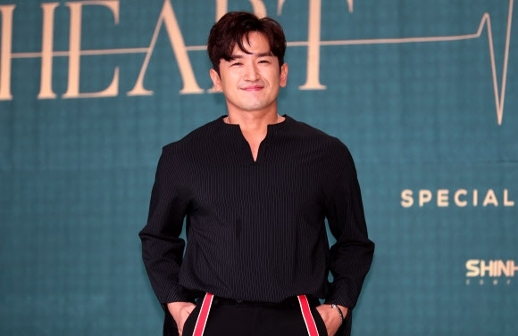  강제추행 혐의 이민우 한심하다