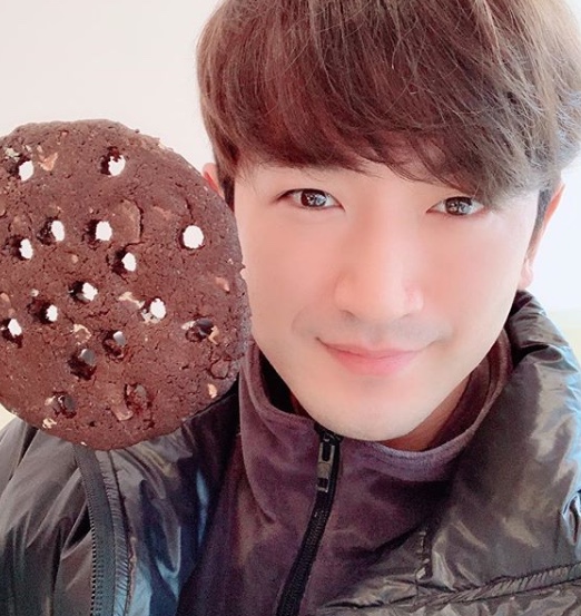 그룹 '신화' 멤버 이민우, 강제추행 혐의 부인하더니 CCTV 확보 논란 그룹 '신화' 멤버 이민우, 강제추행 혐의 부인하더니 CCTV 확보 논란