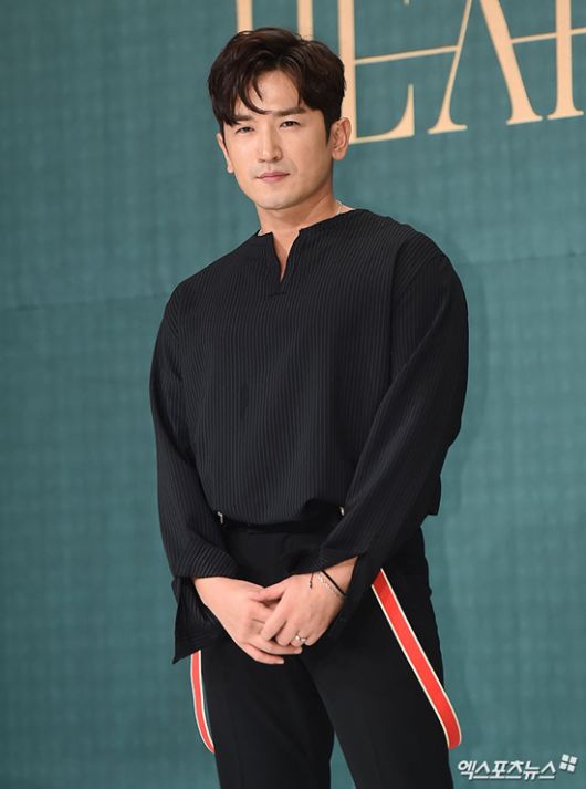  '강제추행 혐의' 이민우, 고소 취하→CCTV영상 확보·검찰 송치