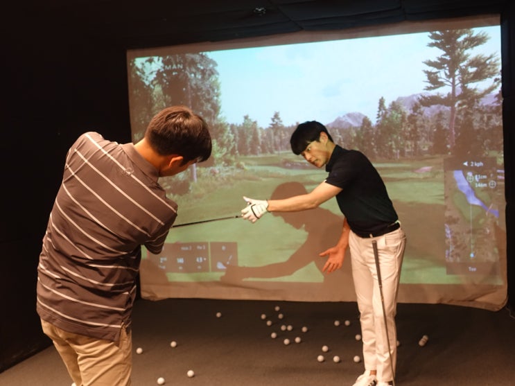  강남골프레슨 에이틴에이치 트랙맨